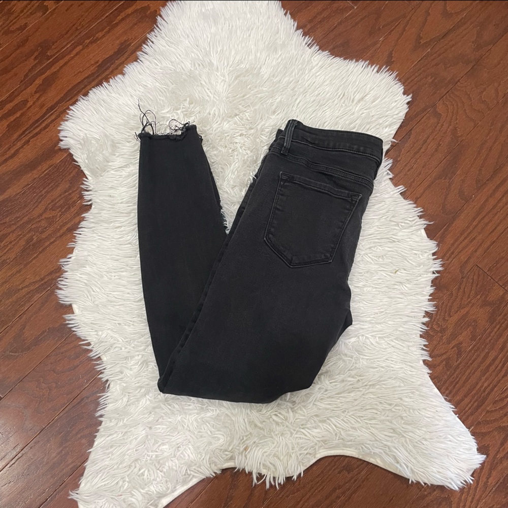 Old Navy Rockstar Skinny Jean - 6